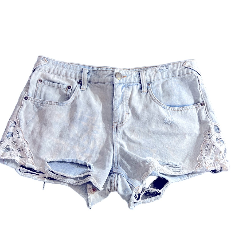 Lace‎ Destroyed Ripped White Blue Costal Cowgirl Denim Shorts Free People Sz 29